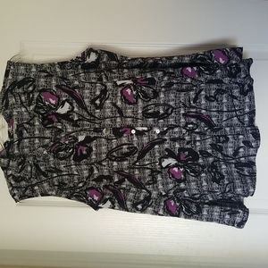Sleeveless collared button down tunic size 18/20